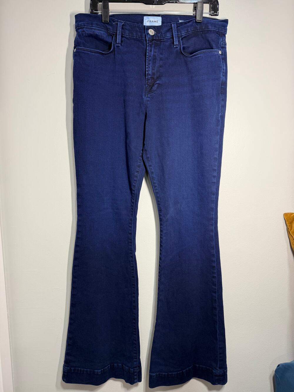 FRAME Le High Flare Jeans in Dublin Dark Wash 30
